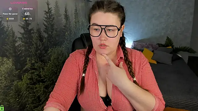 Miss Triss online show from April 2026 08:32:02 AM