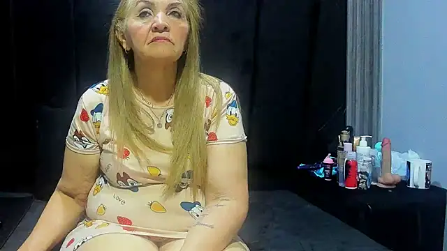 queenstarhy online show from May 2026 01:22:02 AM
