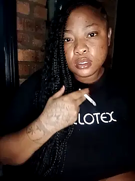 ChubbySpiderx online show from April 2026 06:37:02 PM