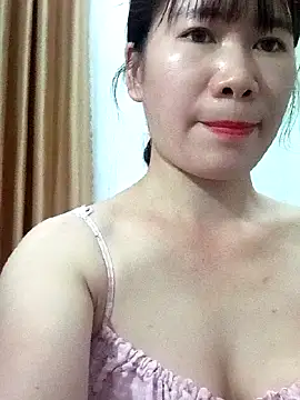 Bondgirl 9 online show from May 2026 08:04:02 PM