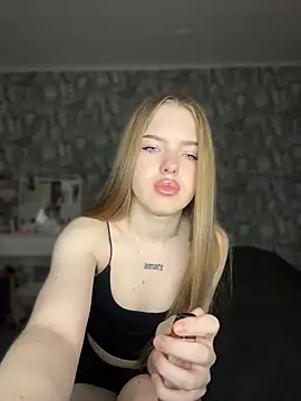 KayShaw online show from April 2026 03:34:02 AM