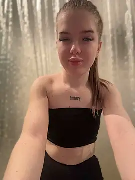 KayShaw online show from April 2026 06:06:01 PM