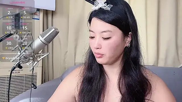 Tavie1744 online show from April 2026 11:11:02 PM