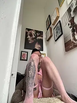 SkinnyLilly online show from June 2026 11:52:02 AM