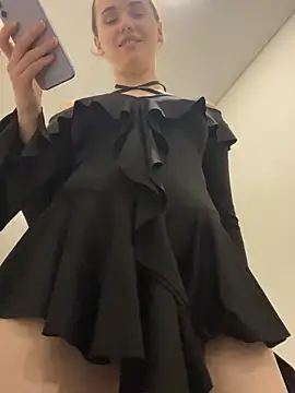 pinkpeachx online show from April 2026 09:39:33 PM