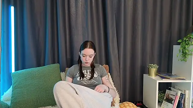 SunyLily online show from March 2026 06:28:02 AM