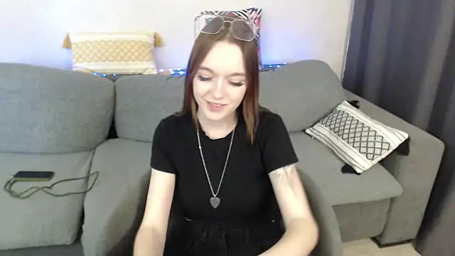 SunyLily online show from April 2026 06:50:02 AM