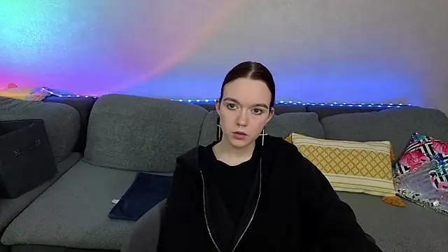 SunyLily online show from May 2026 06:28:02 AM