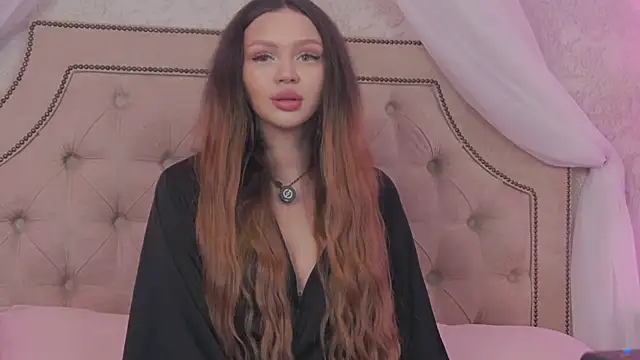 MelanieSutton online show from June 2026 03:00:01 AM