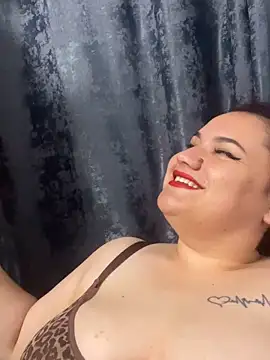 julietalovee online show from May 2026 08:50:02 PM
