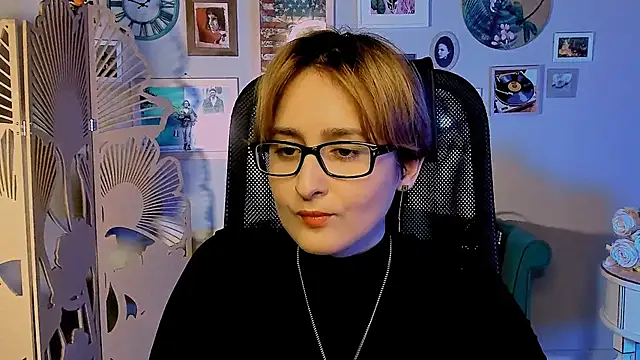 LixeLuna online show from May 2026 06:28:02 AM