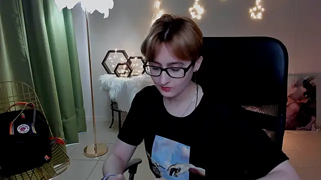 LixeLuna online show from March 2026 06:30:02 AM