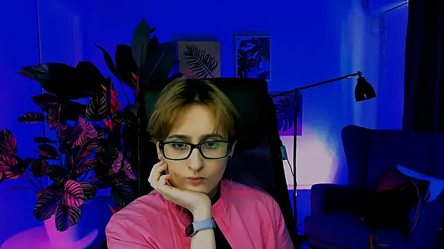 LixeLuna online show from April 2026 06:25:02 AM