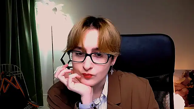 LixeLuna online show from April 2026 06:27:01 AM