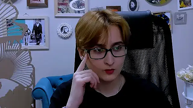 LixeLuna online show from March 2026 06:49:01 AM