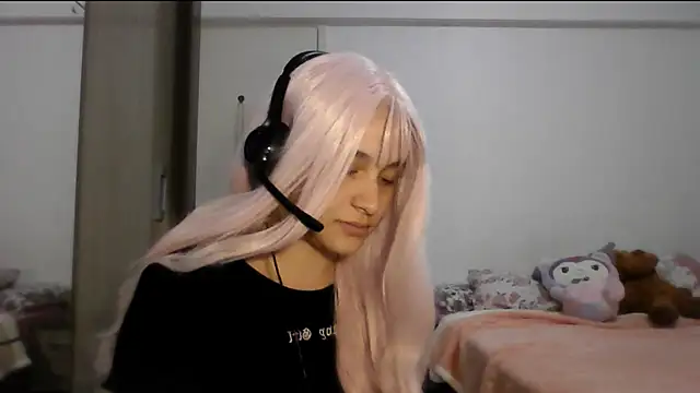 Willowlk online show from March 2026 11:35:02 PM