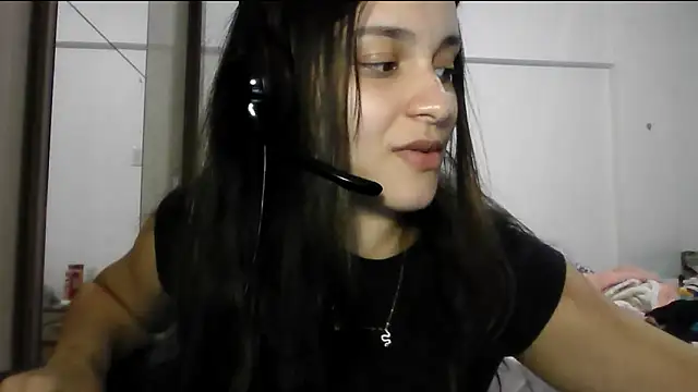 Snapshot of Willowlk chatting on March 2026 12:07:02 AM Willowlk online show from March 2026 12:07:02 AM