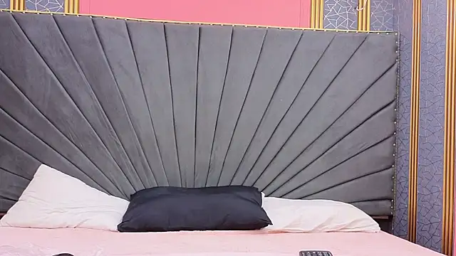 Kaely-Hot- online show from March 2026 02:15:01 PM