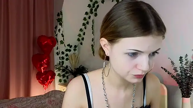 Enji Rey online show from April 2026 12:17:01 AM