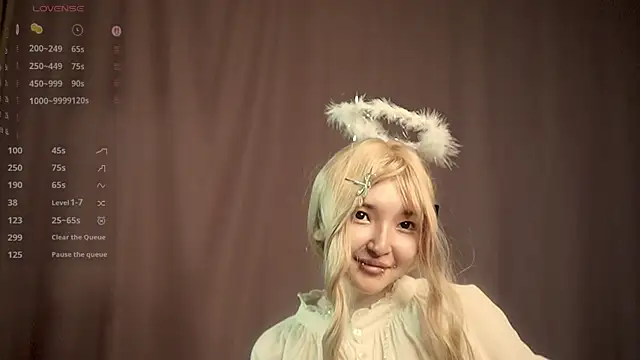Linhmew online show from June 2026 09:12:01 PM