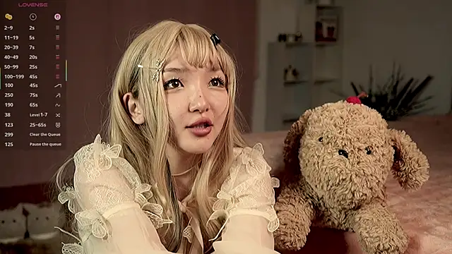 Linhmew online show from May 2026 08:52:03 PM