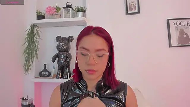 Im Scarlett  online show from March 2026 06:30:01 PM