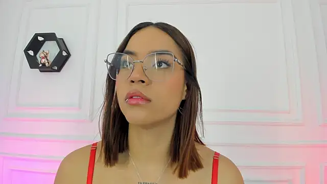 Im Scarlett  online show from July 2026 06:44:01 PM