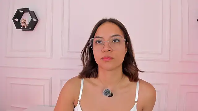 Im Scarlett  online show from May 2026 07:10:01 PM