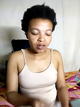 Snapshot of LOLOAVEE chatting on July 2026 05:24:02 PM LOLOAVEE online show from July 2026 05:24:02 PM
