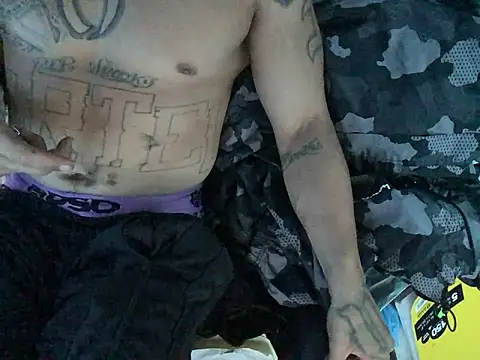 Donkie909 online show from April 2026 01:46:02 AM