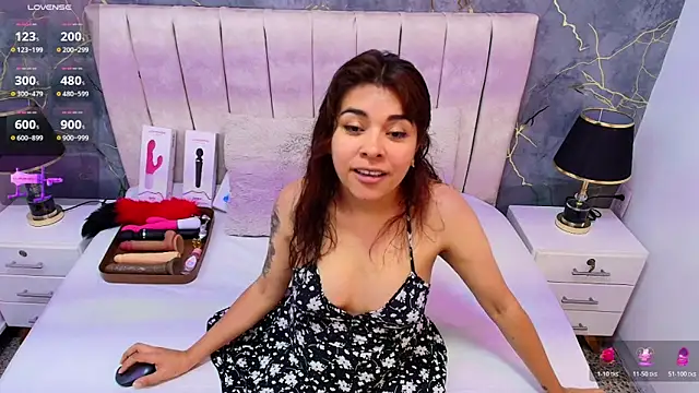 Mystic queen online show from March 2026 05:03:02 PM