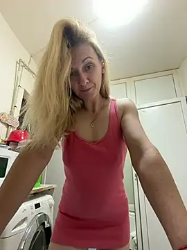 Secret Ladyx online show from May 2026 07:12:01 PM