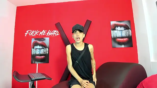 SKYN MAN online show from March 2026 01:49:01 AM