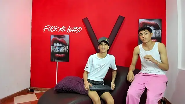 SKYN MAN online show from March 2026 03:02:02 AM