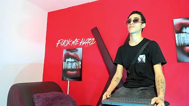 SKYN MAN online show from March 2026 01:35:01 AM