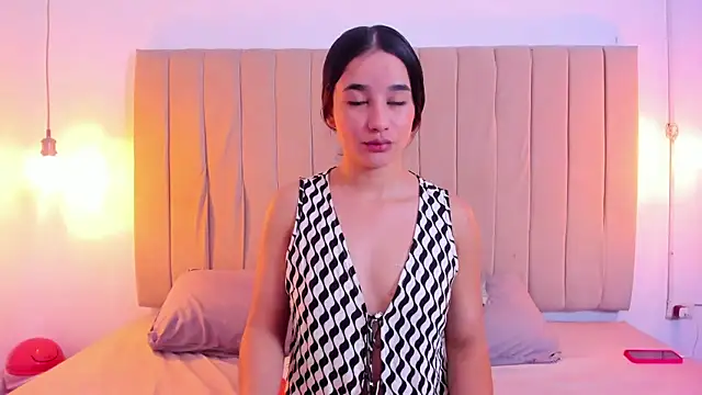 karina foxi online show from April 2026 12:55:01 PM