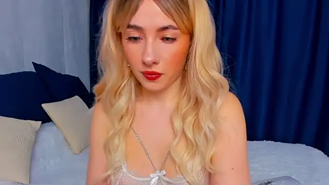 Aria Montclair online show from April 2026 05:08:02 AM