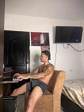 Kenny romano online show from April 2026 01:24:02 PM