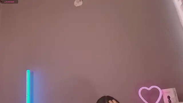 Im Elaris online show from April 2026 02:34:01 PM