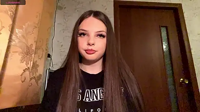 Snapshot of MiaClarka chatting on March 2026 05:42:02 PM MiaClarka online show from March 2026 05:42:02 PM