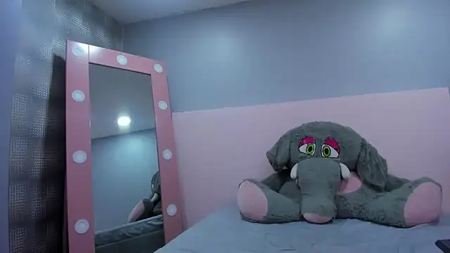 Sol Radiant online show from March 2026 12:25:02 PM