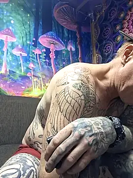 Snapshot of drednasty chatting on April 2026 02:19:01 AM drednasty online show from April 2026 02:19:01 AM