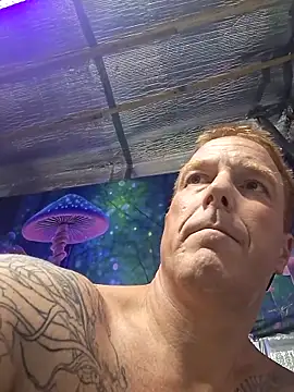 Snapshot of drednasty chatting on March 2026 10:11:01 PM drednasty online show from March 2026 10:11:01 PM