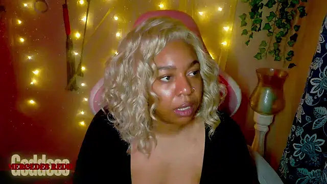 Goddess MercedesRedd online show from June 2026 01:39:02 PM