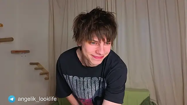 look angelic online show from March 2026 04:06:01 AM