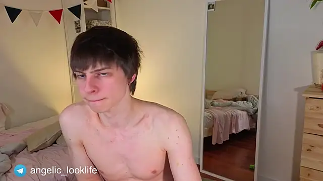 Snapshot of look_angelic chatting on May 2026 07:52:01 PM look angelic online show from May 2026 07:52:01 PM