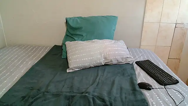 CocoBerryZA online show from April 2026 04:47:01 AM