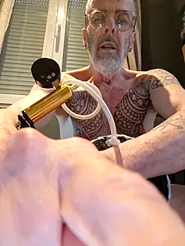 Snapshot of XXX666HEIL chatting on May 2026 04:10:01 PM XXX666HEIL online show from May 2026 04:10:01 PM