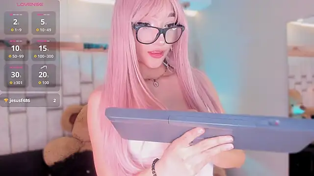 Snapshot of FoxxxyPink chatting on June 2026 07:58:01 PM FoxxxyPink online show from June 2026 07:58:01 PM