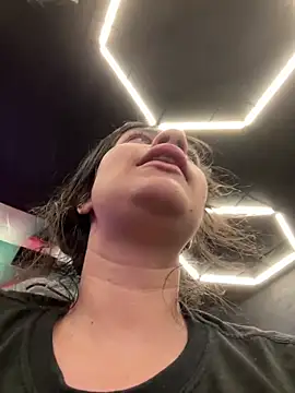 Geovana blan online show from March 2026 06:21:01 PM